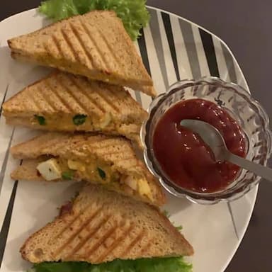 Delicious Grilled Vegetable Sandwiches prepared by COOX