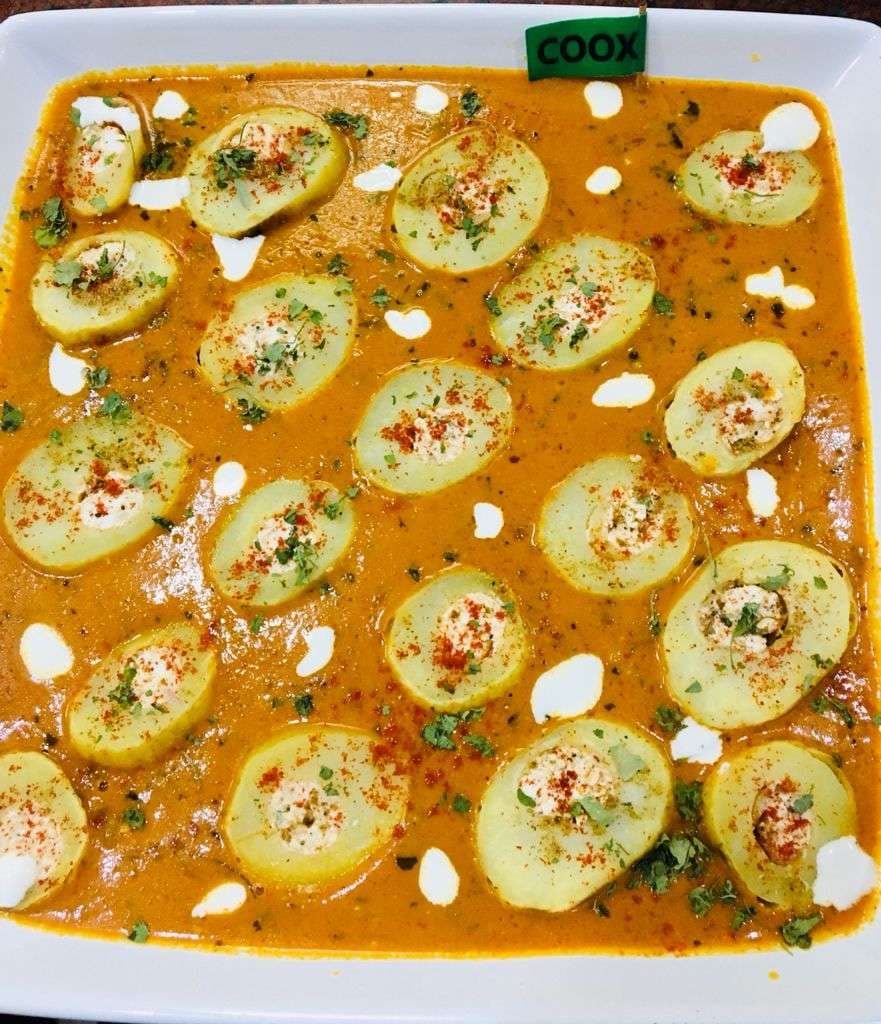 Tasty Stuffed Potatoes (Gravy) cooked by COOX chefs cooks during occasions parties events at home