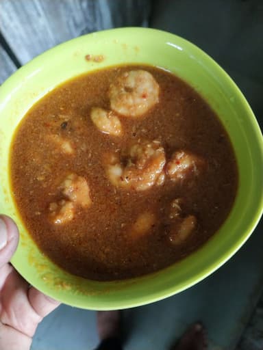 Tasty Red Thai Prawn Curry cooked by COOX chefs cooks during occasions parties events at home