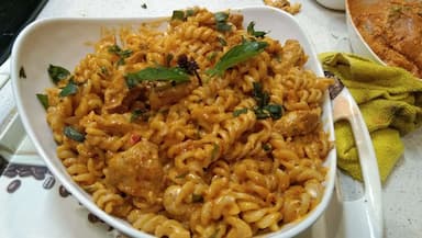 Tasty Chicken Pasta in Mix Sauce cooked by COOX chefs cooks during occasions parties events at home