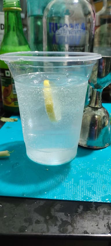 Tasty Gin & Tonic cooked by COOX chefs cooks during occasions parties events at home