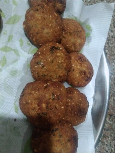 Tasty Kela Tikki  cooked by COOX chefs cooks during occasions parties events at home