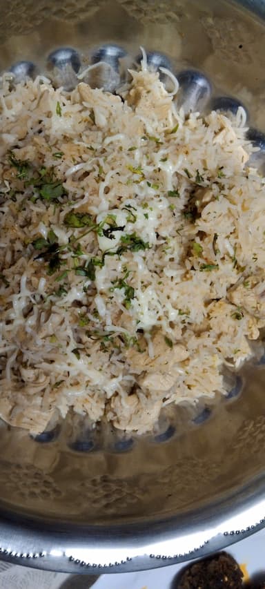 Tasty Chicken Risotto cooked by COOX chefs cooks during occasions parties events at home