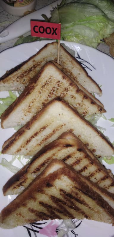 Tasty Grilled Chicken Sandwiches cooked by COOX chefs cooks during occasions parties events at home