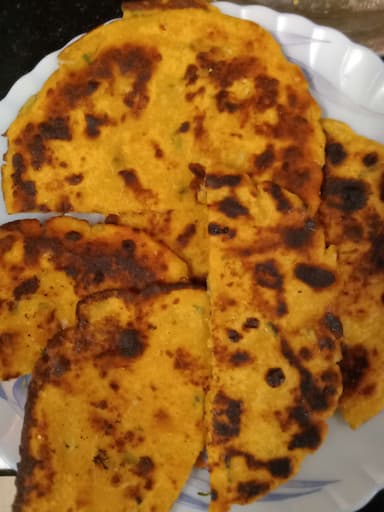 Tasty Makki ki Rotis cooked by COOX chefs cooks during occasions parties events at home