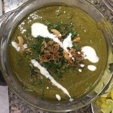 Tasty Palak Paneer cooked by COOX chefs cooks during occasions parties events at home