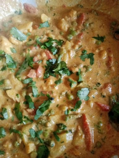 Tasty Veg Korma cooked by COOX chefs cooks during occasions parties events at home