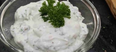Tasty Yogurt Parsley Dip cooked by COOX chefs cooks during occasions parties events at home