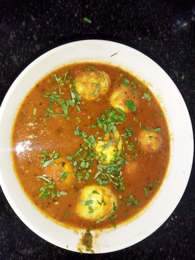 Tasty Egg Curry cooked by COOX chefs cooks during occasions parties events at home