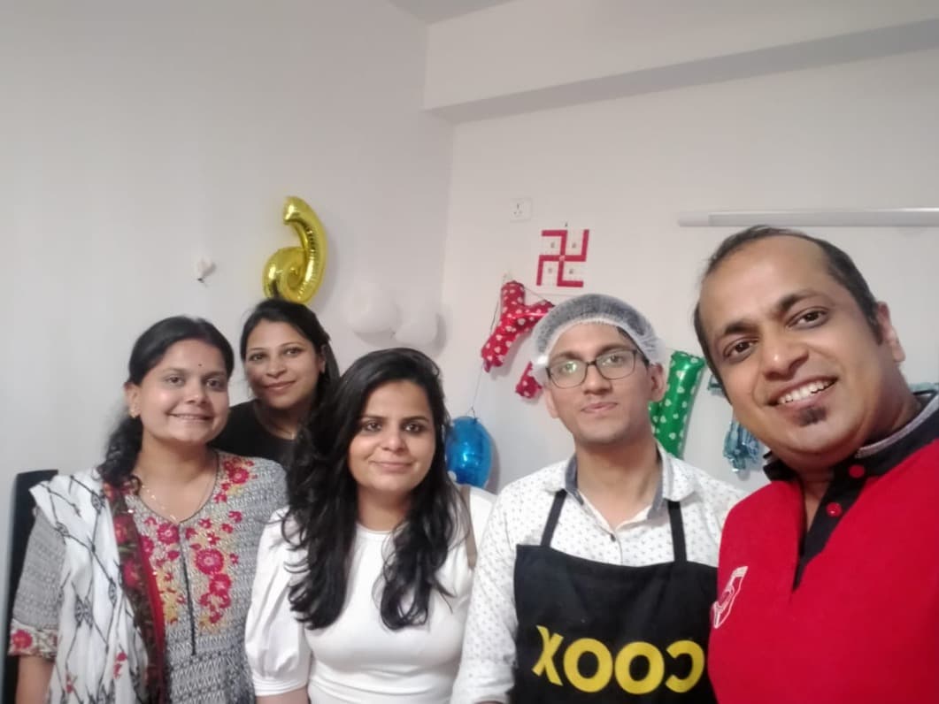 Happy satisfied customers and clients of COOX and dishes prepared by COOX cook chef. Book professional cook services at home