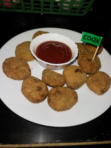 Tasty Any 4 Appetizers cooked by COOX chefs cooks during occasions parties events at home