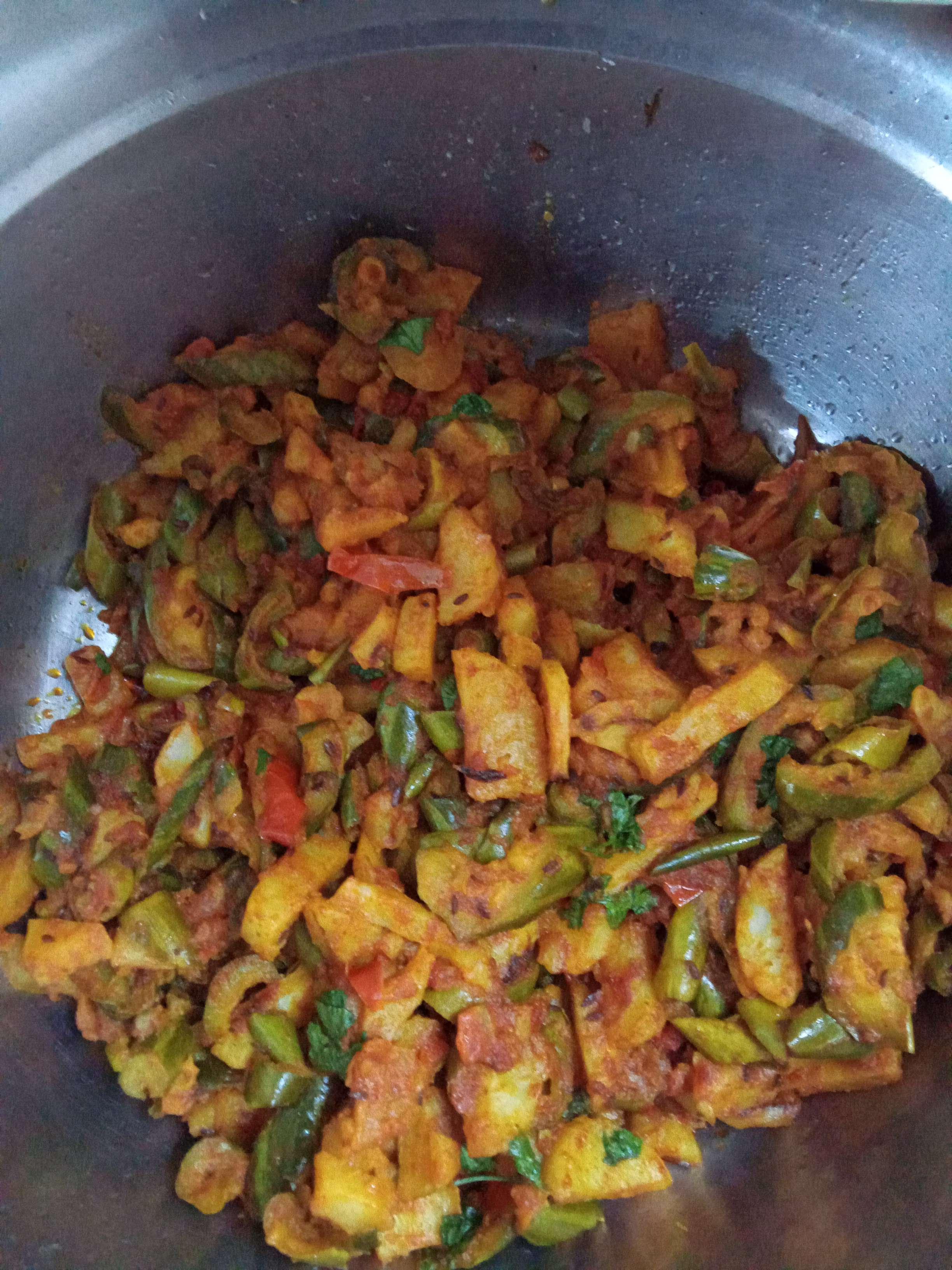 Delicious Aloo Parwal prepared by COOX