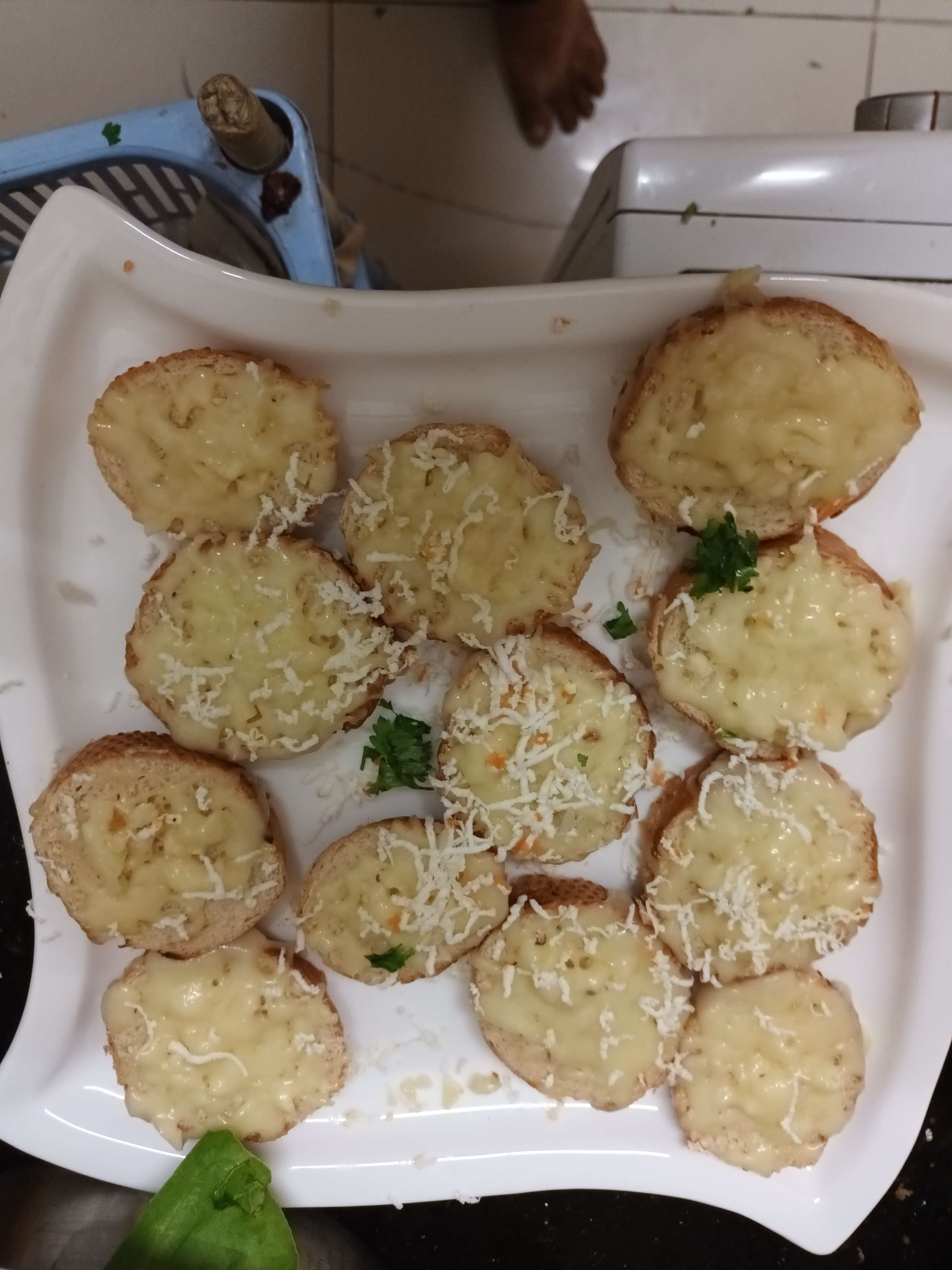 Tasty Garlic Bread with Cheese cooked by COOX chefs cooks during occasions parties events at home