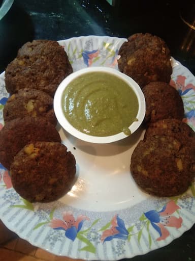 Tasty Aloo Tikki cooked by COOX chefs cooks during occasions parties events at home