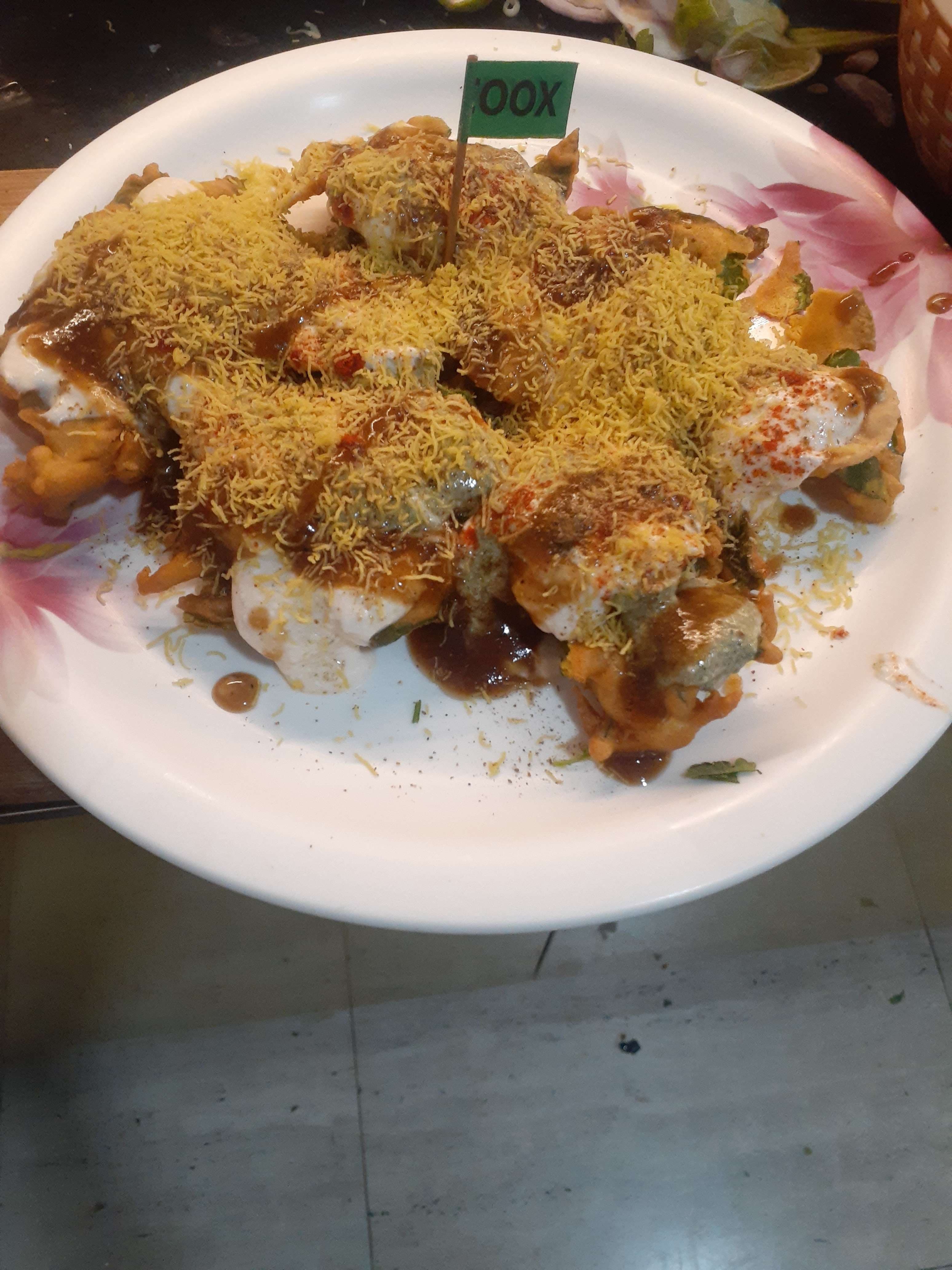 Delicious Palak Papdi Chaat prepared by COOX