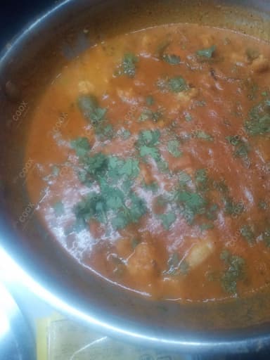 Delicious Vegetable Makhani prepared by COOX