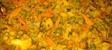 Delicious Aloo methi prepared by COOX