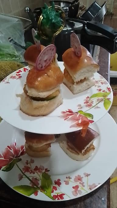 Delicious Mini Veg Burgers prepared by COOX