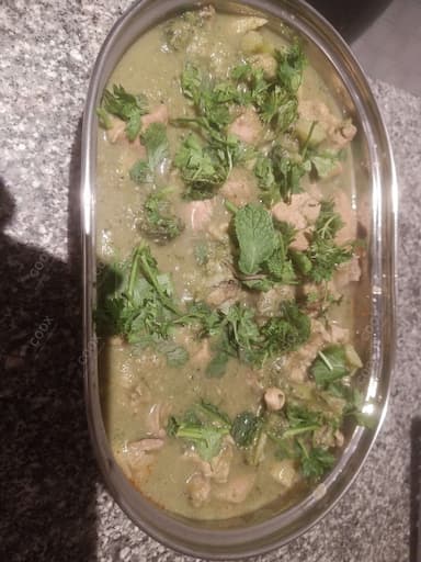 Delicious Green Thai Chicken Curry prepared by COOX
