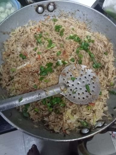 Delicious Veg Fried Rice prepared by COOX