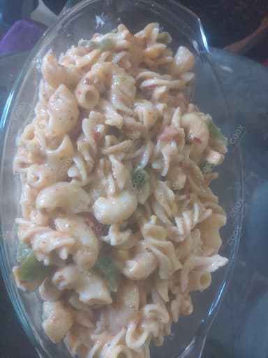 Delicious Chicken Pasta in White Sauce prepared by COOX