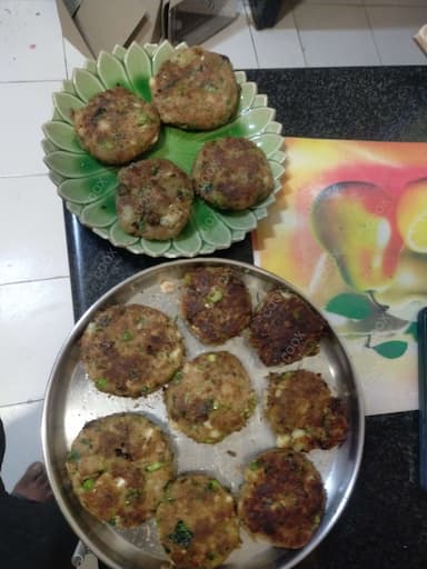 Delicious Veg Cutlets prepared by COOX