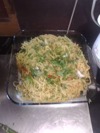 Delicious Veg Hakka Noodles prepared by COOX
