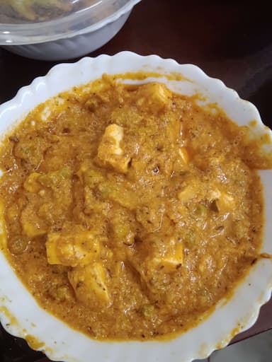 Delicious Matar Paneer prepared by COOX