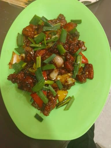 Delicious Thai Basil Chicken prepared by COOX