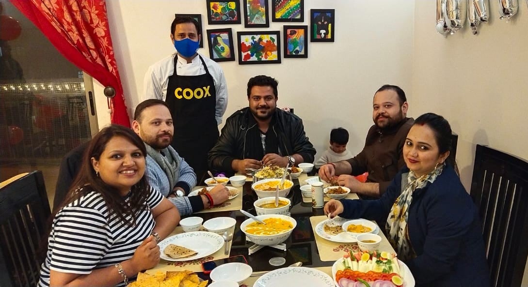 Surprise your family friends loved ones by gifting them a special COOX experience. Unique experience at home and experience gifting ideas