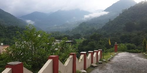 Bartenders in Uttarakhand