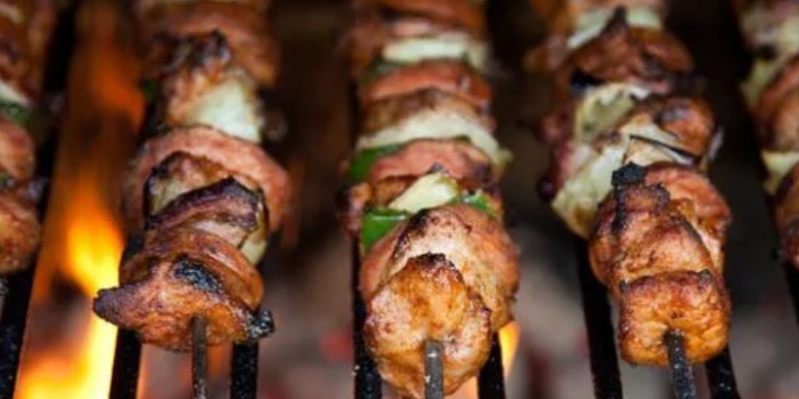 Live Barbecue Counter Cooks and Chefs