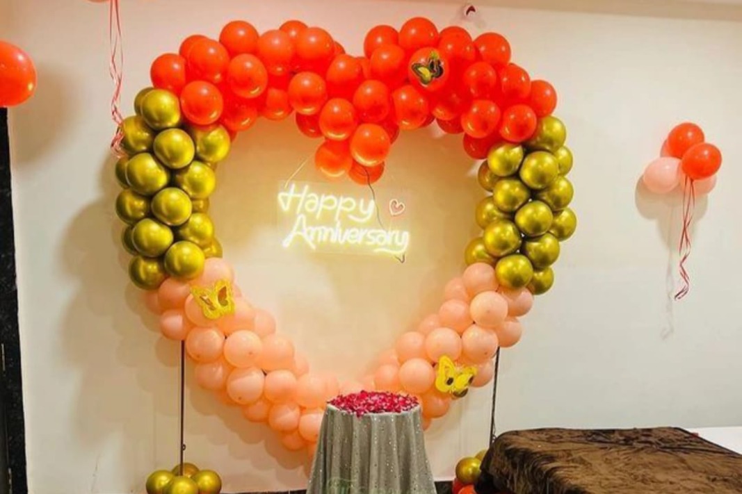 Anniversary Heart Theme Decor