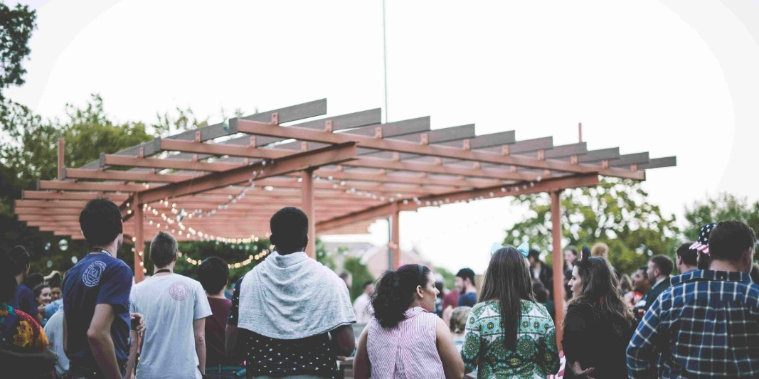 Singer for Morning Events