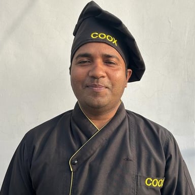 COOX best rated cooks chefs with highest ratings, reviews, feedback. Hire expert trending cooks for small house parties, private parties