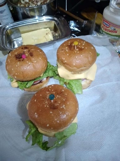 Tasty Mini Veg Burgers cooked by COOX chefs cooks during occasions parties events at home