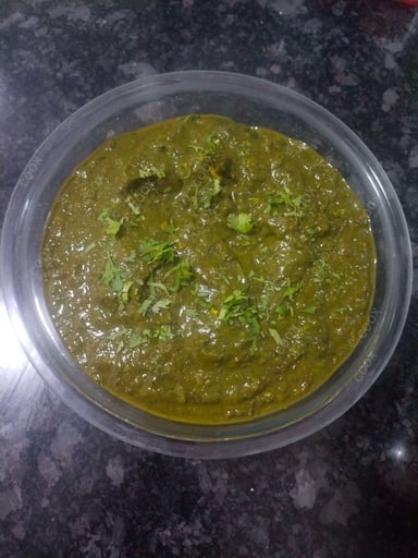 Tasty Palak ka Saag cooked by COOX chefs cooks during occasions parties events at home