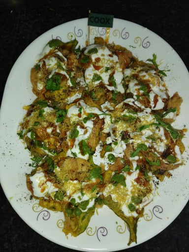 Tasty Palak Patta Chaat cooked by COOX chefs cooks during occasions parties events at home