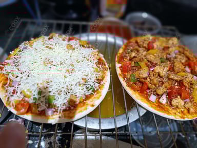 Tasty Chicken Pizza cooked by COOX chefs cooks during occasions parties events at home