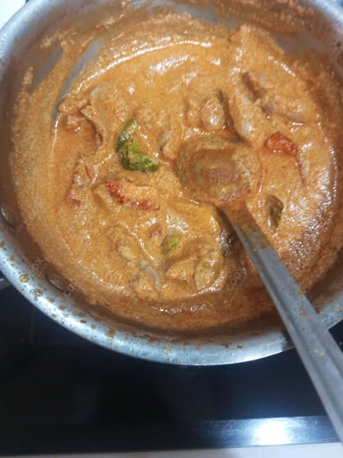 Tasty Red Thai Chicken Curry cooked by COOX chefs cooks during occasions parties events at home