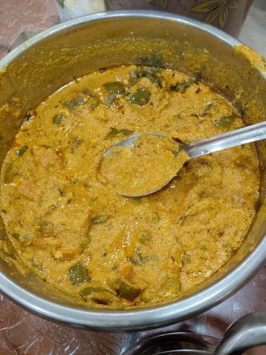 Tasty Vegetable Makhani cooked by COOX chefs cooks during occasions parties events at home