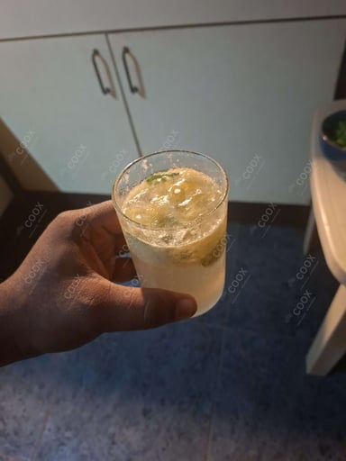 Tasty Gin Sour cooked by COOX chefs cooks during occasions parties events at home