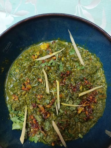 Tasty Palak ka Saag cooked by COOX chefs cooks during occasions parties events at home