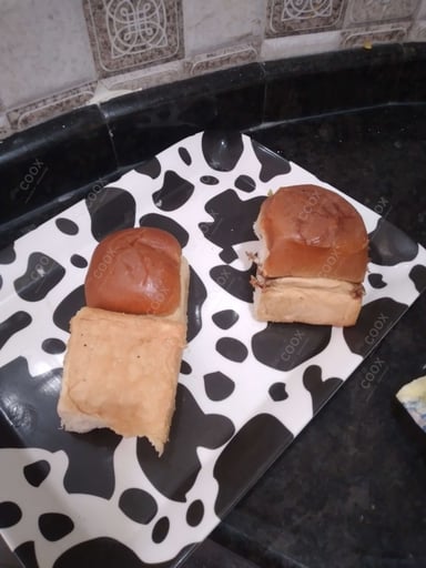 Tasty Bread Toast cooked by COOX chefs cooks during occasions parties events at home
