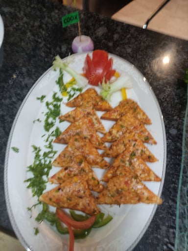 Tasty Chilli Cheese Toast cooked by COOX chefs cooks during occasions parties events at home