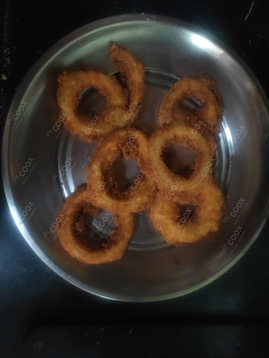 Tasty Onion Rings cooked by COOX chefs cooks during occasions parties events at home
