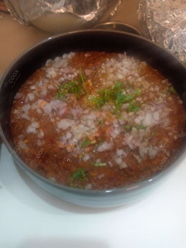 Tasty Pav Bhaji cooked by COOX chefs cooks during occasions parties events at home