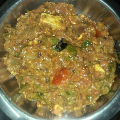Tasty Kadhai Paneer cooked by COOX chefs cooks during occasions parties events at home