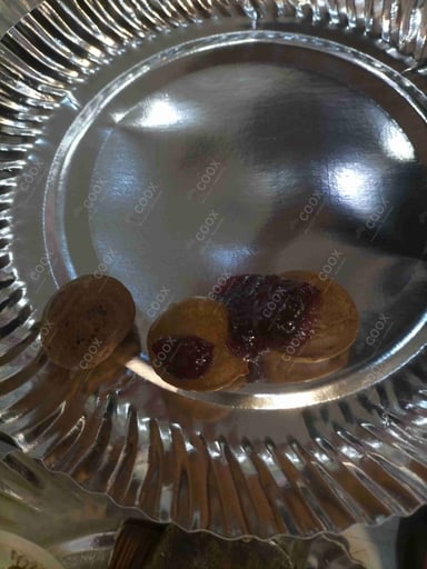 Tasty Pancake cooked by COOX chefs cooks during occasions parties events at home
