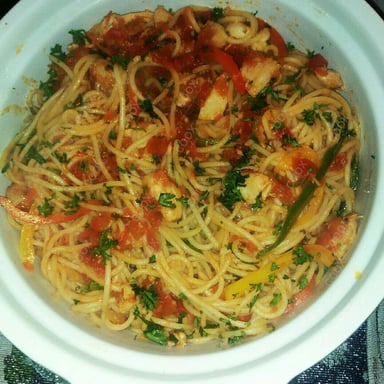 Tasty Spaghetti with Roasted Chicken cooked by COOX chefs cooks during occasions parties events at home